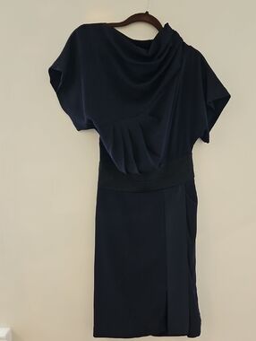 BCBG MaxAzria Navy Draped upper Waistband Women’s Dress. Size 4